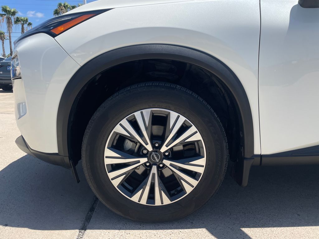 Certified Used 2023 White Nissan SV image 27