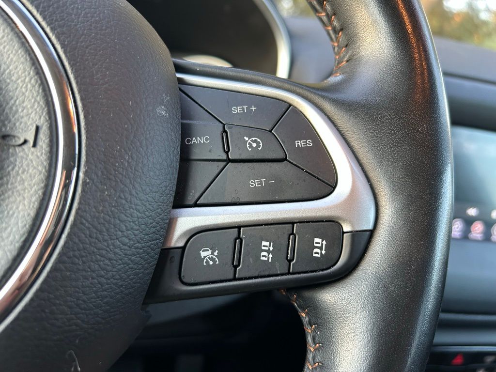 Thumbnail: 2020 Jeep Compass - 19