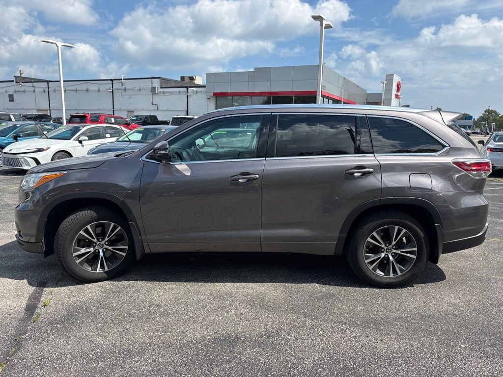 Used 2016 Toyota Highlander SUV