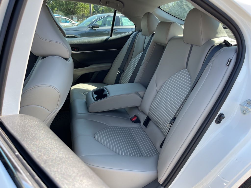 Camry SE