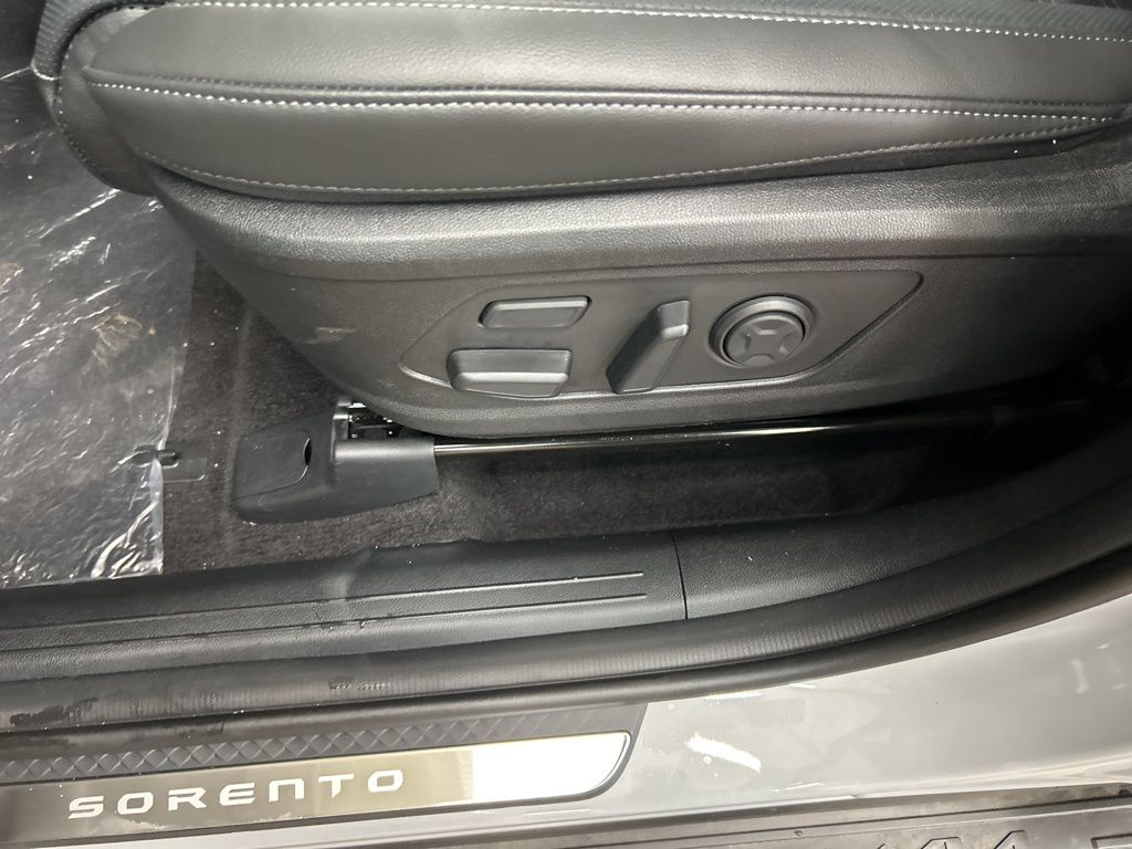 new 2026 Kia Sorento car, priced at $46,439