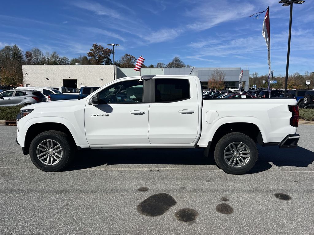 2024 Chevrolet Colorado LT photo