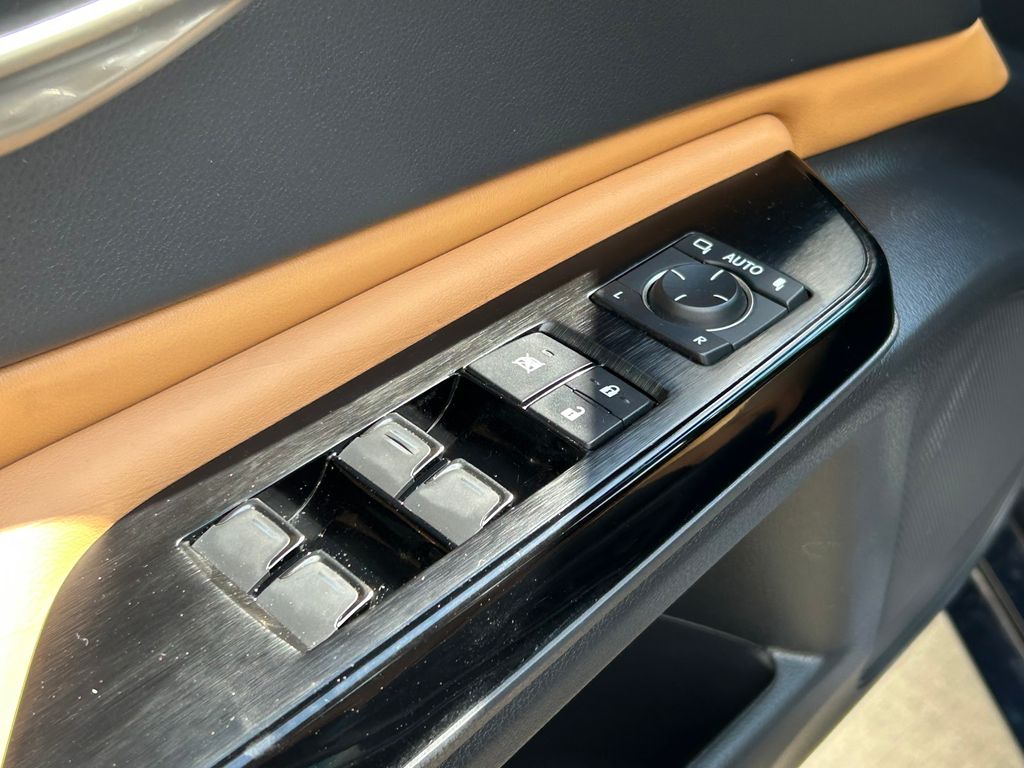 Used 2022 Lexus ES Sedan