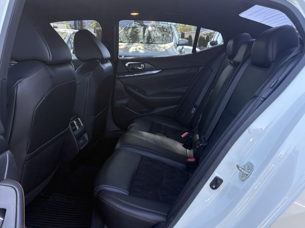 2020 Nissan Maxima SR