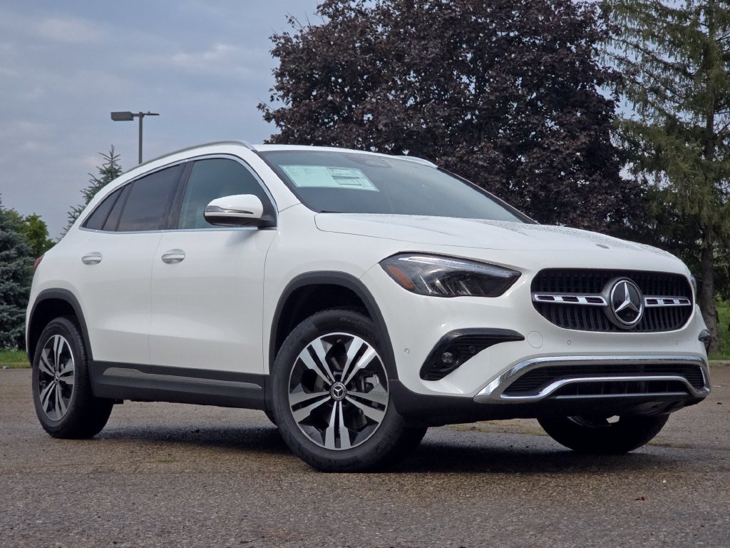 New 2026 White Mercedes-Benz GLA 250 image 2