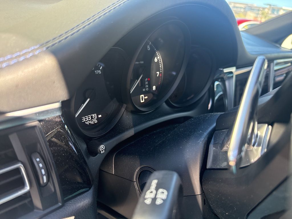 Thumbnail: 2022 Porsche Macan - 13