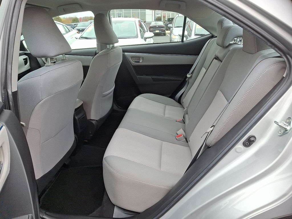 Thumbnail: 2015 Toyota Corolla - 10