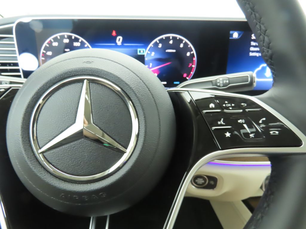 Thumbnail: 2025 Mercedes-Benz GLE - 13