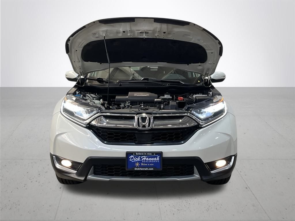 2017 Honda CR-V Touring photo 4