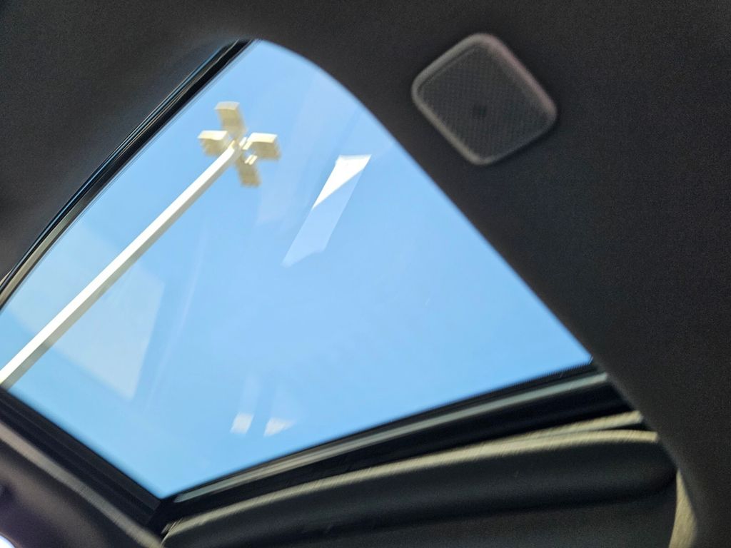 2025 Toyota Tacoma Limited - Photo 17