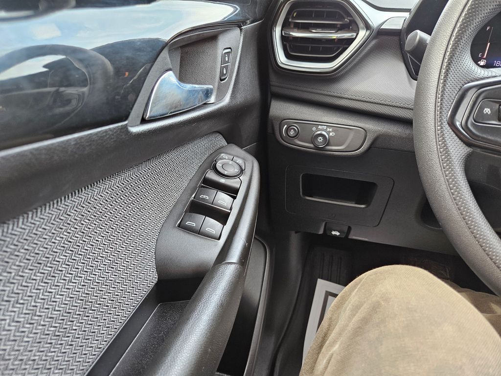 Used 2024 Chevrolet TrailBlazer SUV