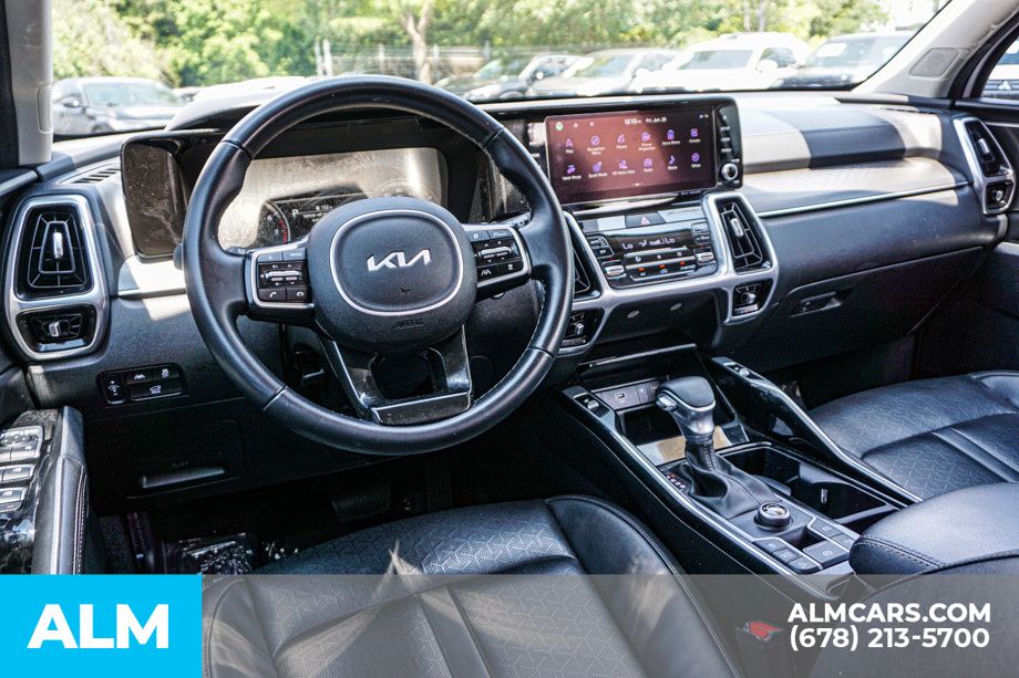 Used 2022 White Kia SX image 29