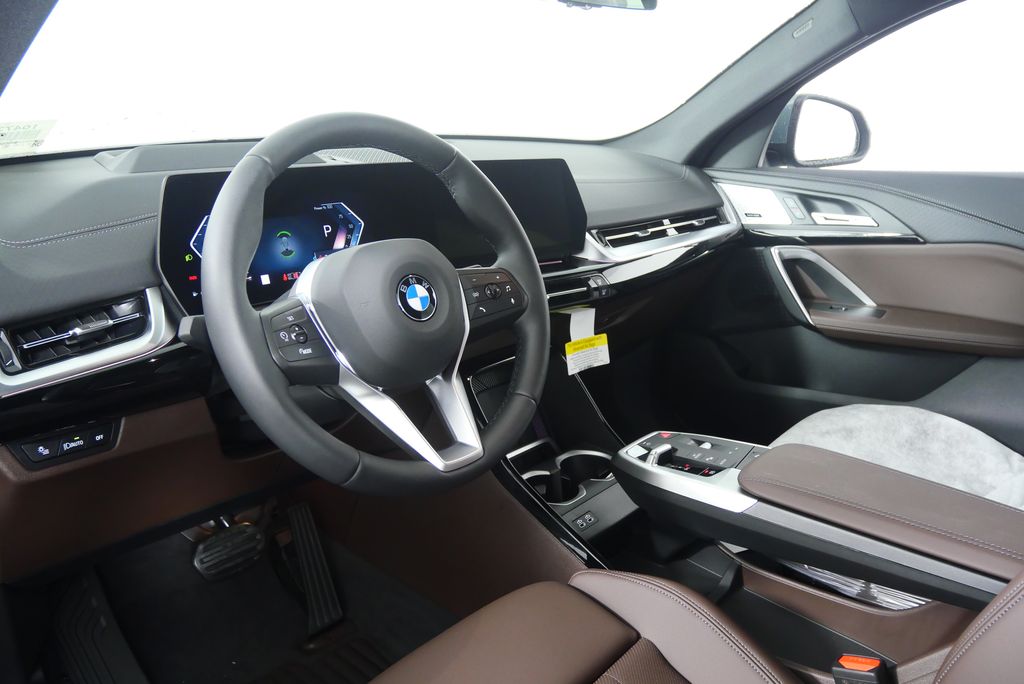 2025 BMW X2 xDrive28i 12