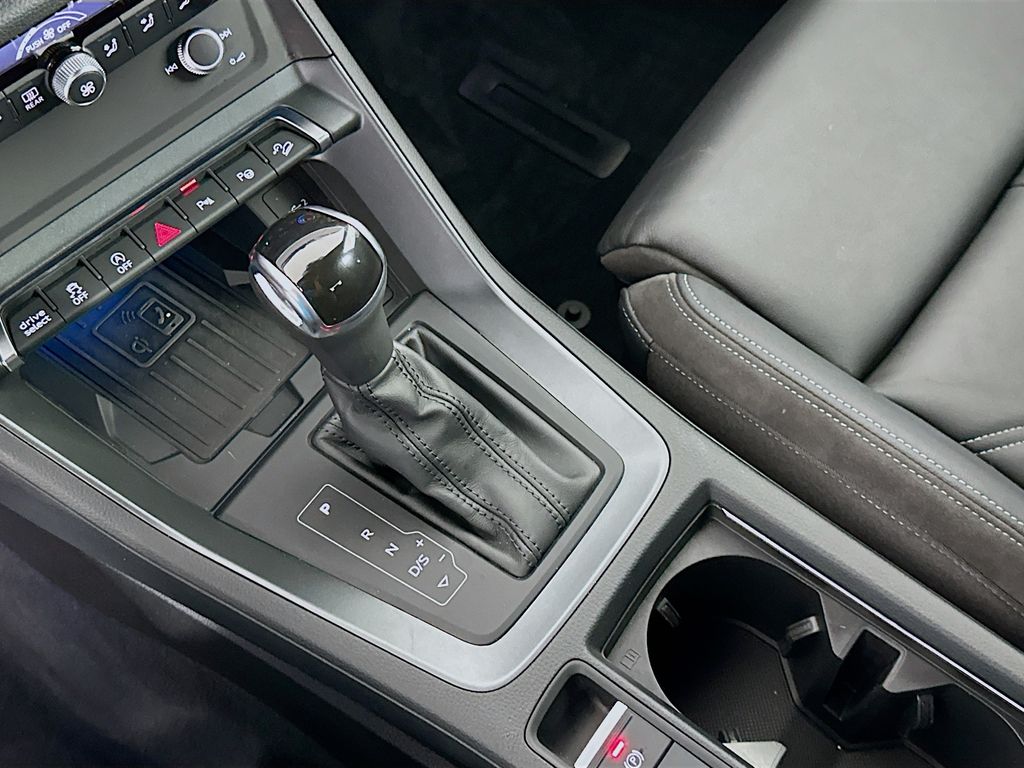 Thumbnail: 2020 Audi Q3 - 17