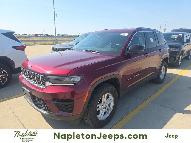 Velvet Red Pearlcoat 2023 Jeep Grand Cherokee Laredo 4WD SUV / Crossover Four-Wheel Drive 8-Speed Automatic