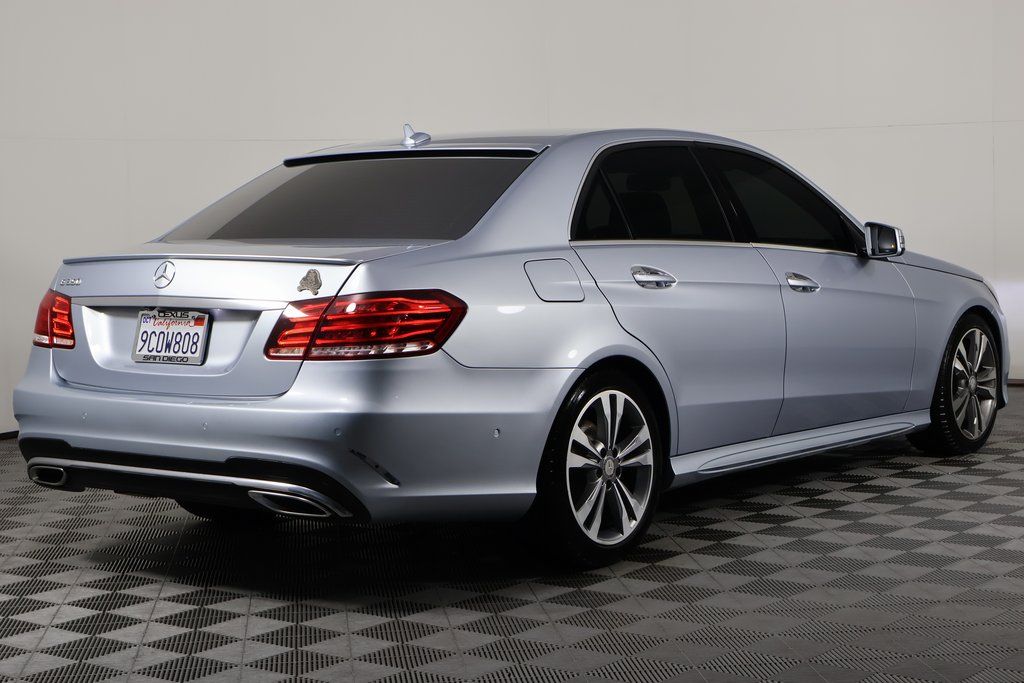 Thumbnail: 2016 Mercedes-Benz E-Class - 4