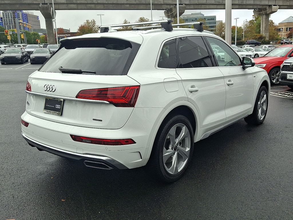 Thumbnail: 2022 Audi Q5 - 4
