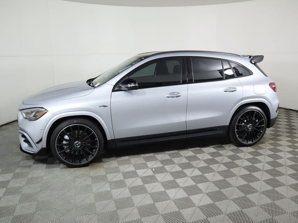 2024 Mercedes-Benz GLA 35 AMG 8