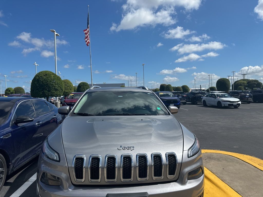 Thumbnail: 2016 Jeep Cherokee - 2