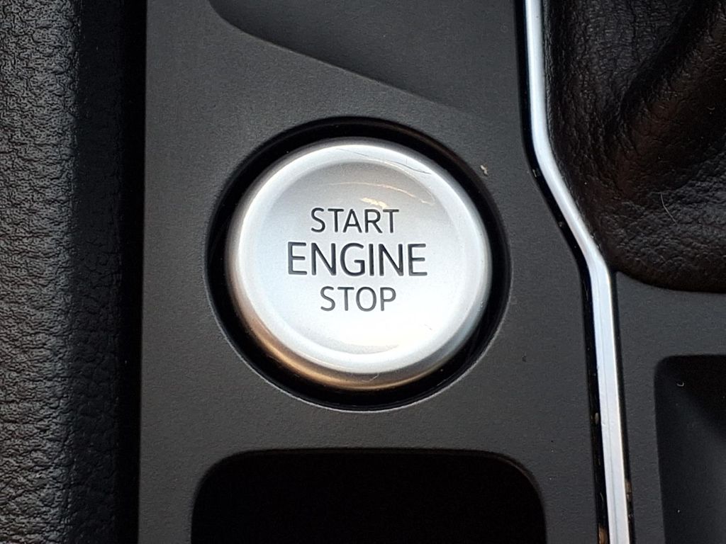 2021 Volkswagen Atlas 3.6L V6 SE w/Technology R-Line  at Wharton Ford