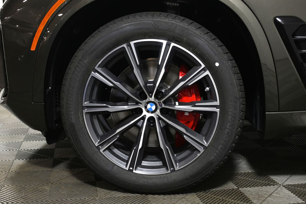 Thumbnail: 2026 BMW X5 - 12