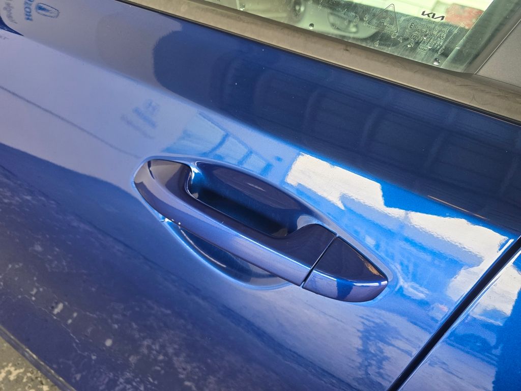 Thumbnail: 2024 Kia Forte - 18