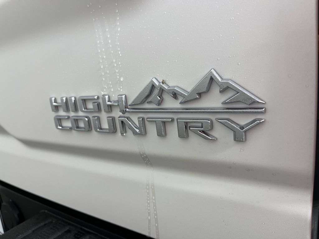 2025 Chevrolet Silverado 2500 High Country 21