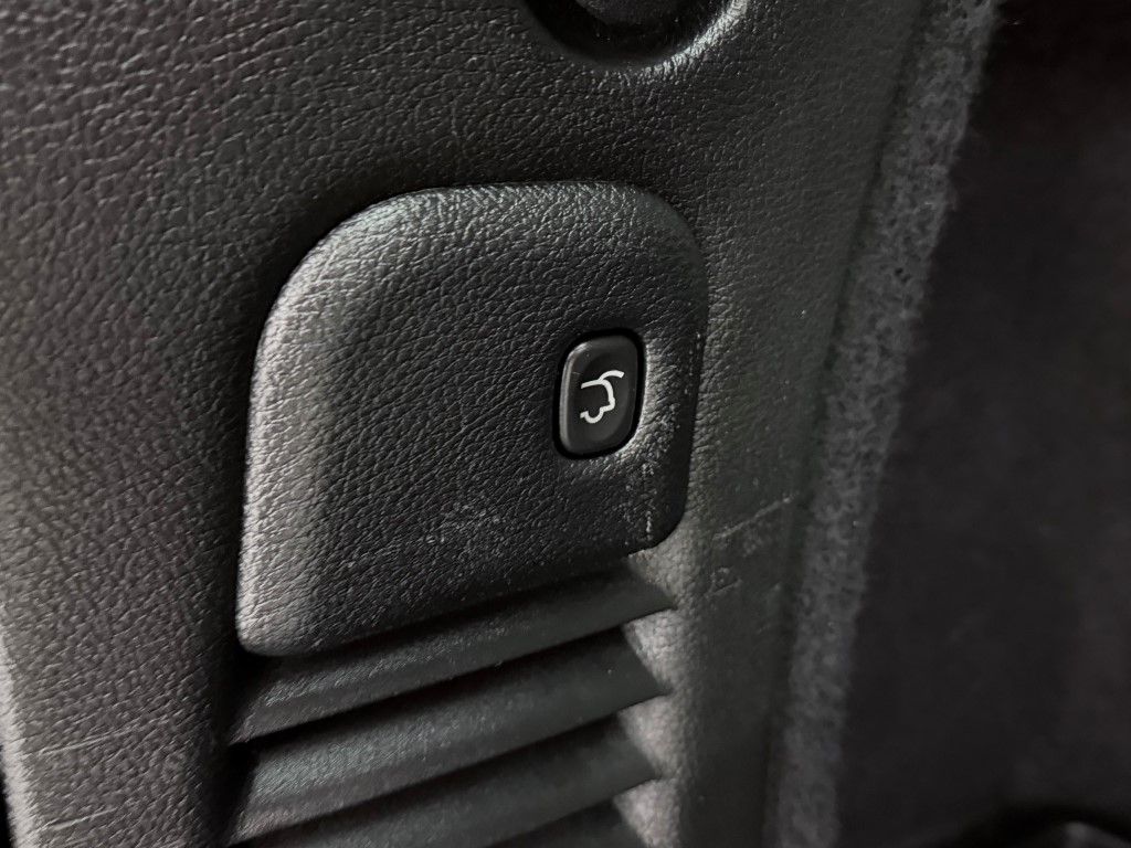 Thumbnail: 2023 Dodge Durango - 31