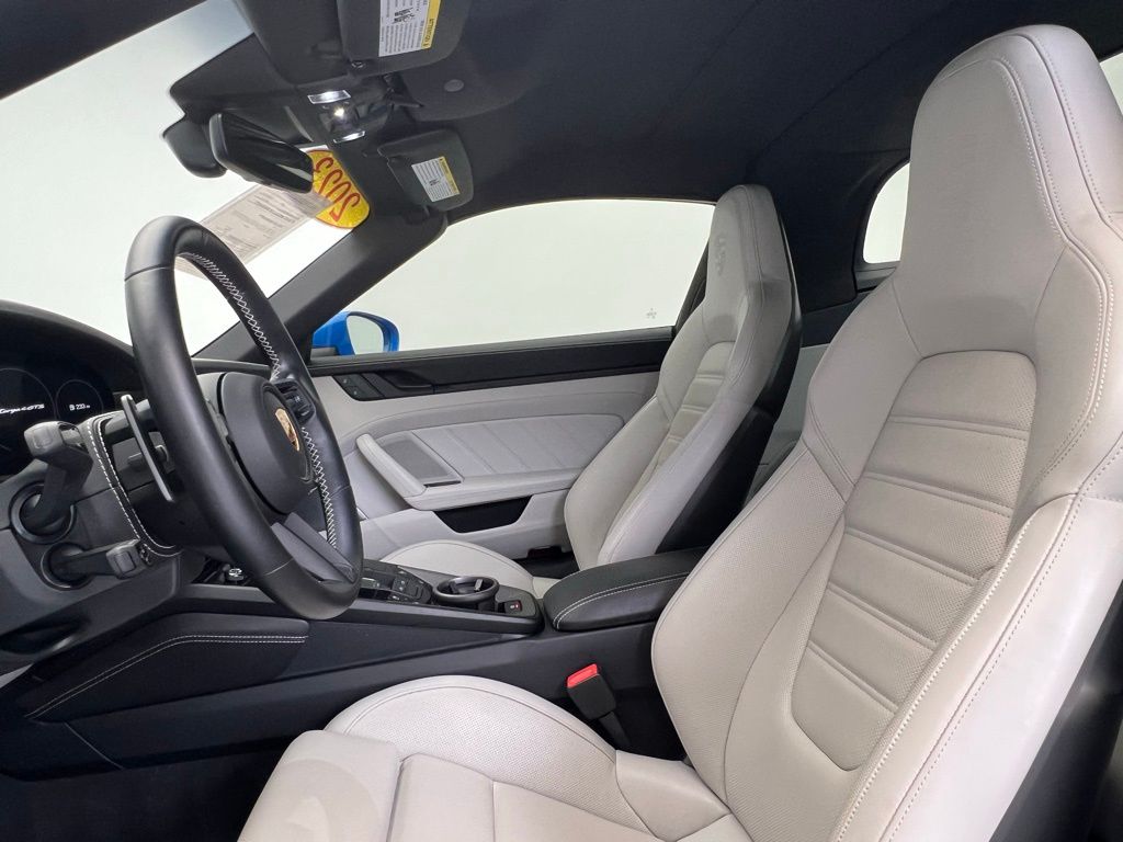 Thumbnail: 2023 Porsche 911 - 5