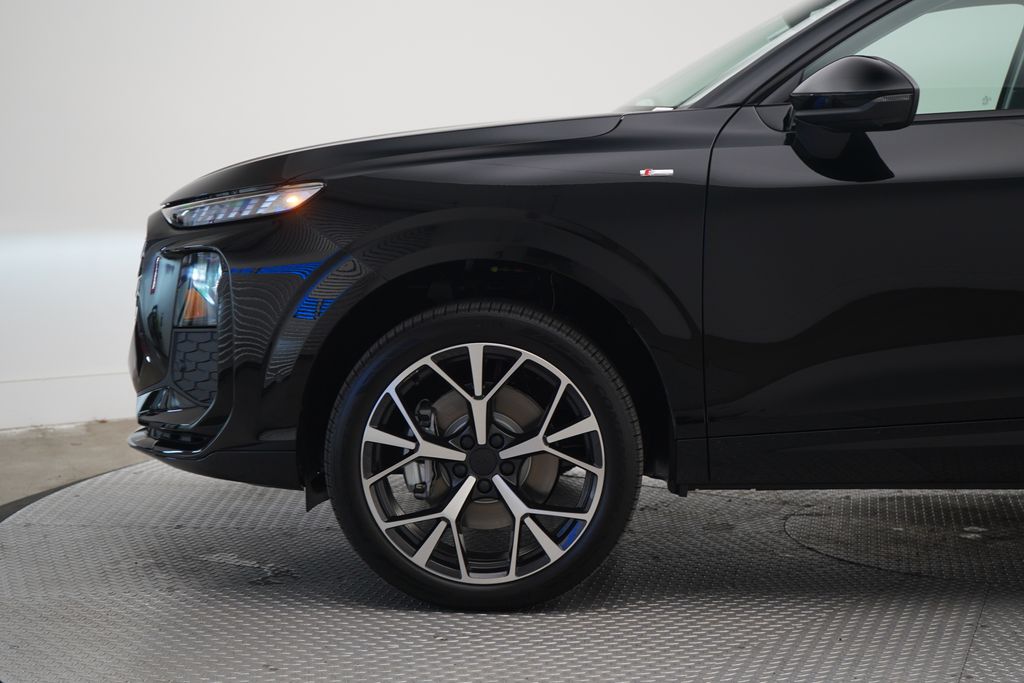 Thumbnail: 2026 Audi Q3 - 2