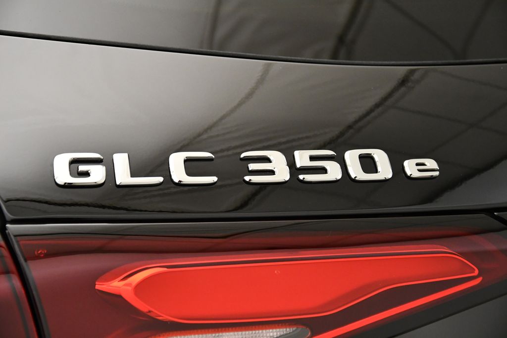 2025 Mercedes-Benz GLC 350 9