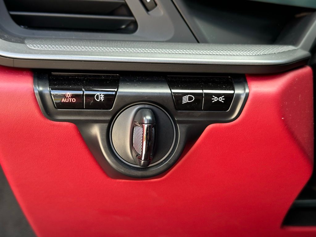 Thumbnail: 2021 Porsche 911 - 31