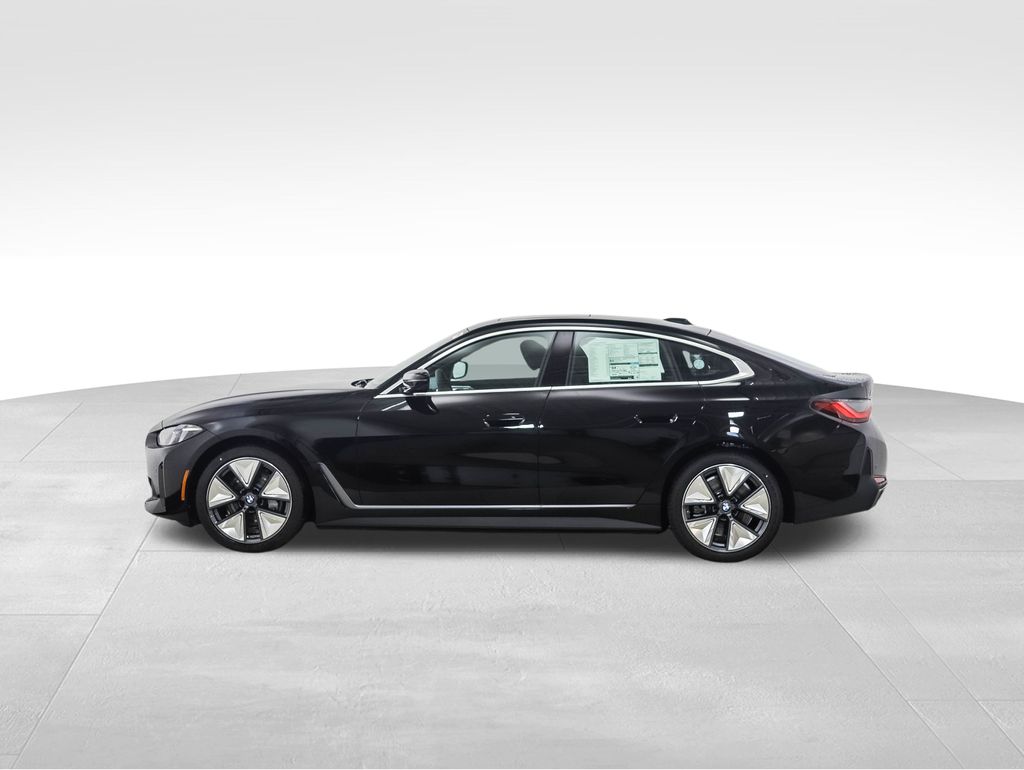 Thumbnail: 2025 BMW i4 - 2