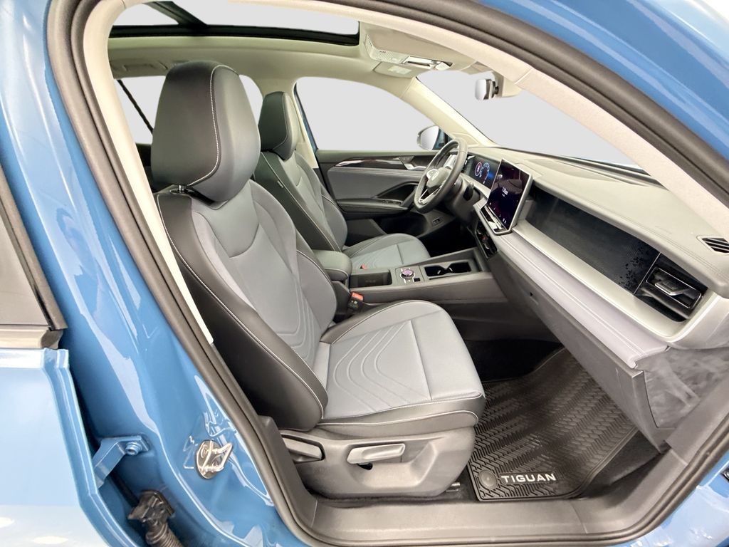 Thumbnail: 2026 Volkswagen Tiguan - 18