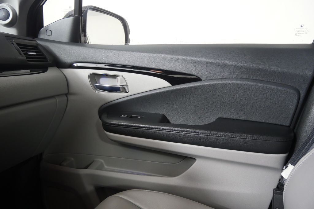 Thumbnail: 2022 Honda Pilot - 29