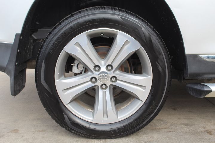 Used Car 2012 Toyota Highlander  Limited For Sale Under $10,000 In Georgetown, Texas