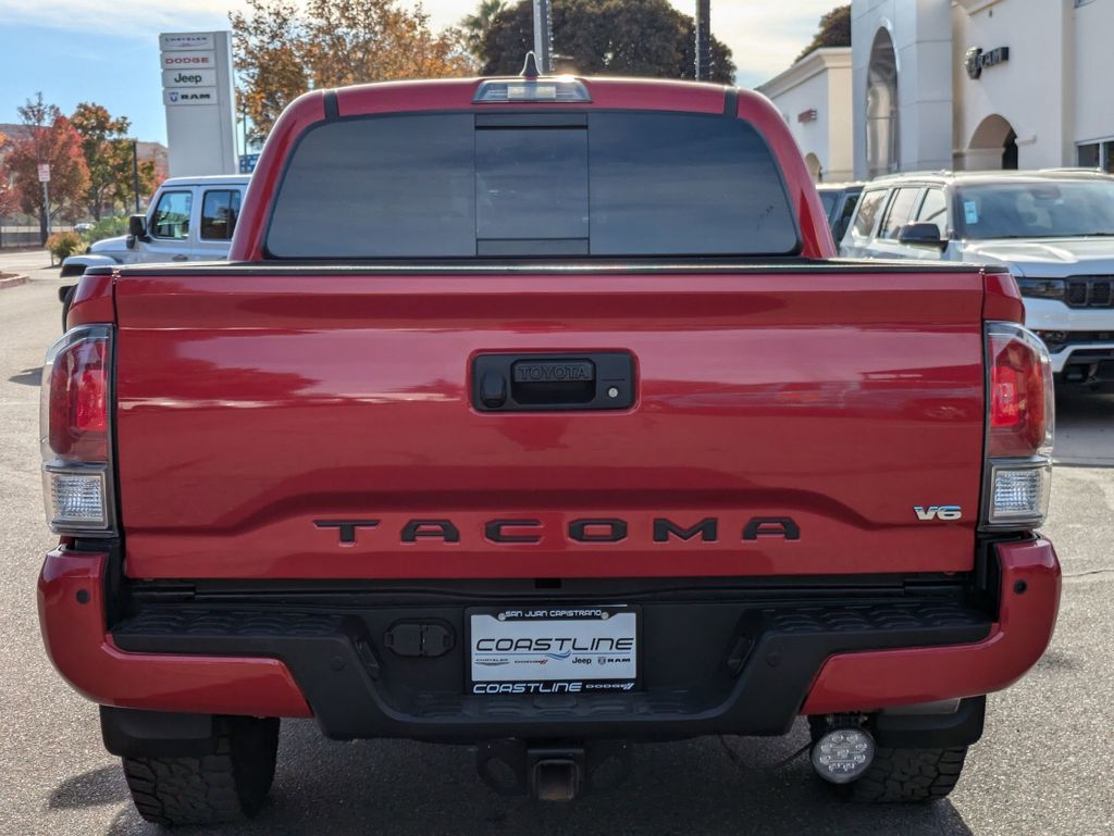 2021 Toyota Tacoma TRD Sport 3