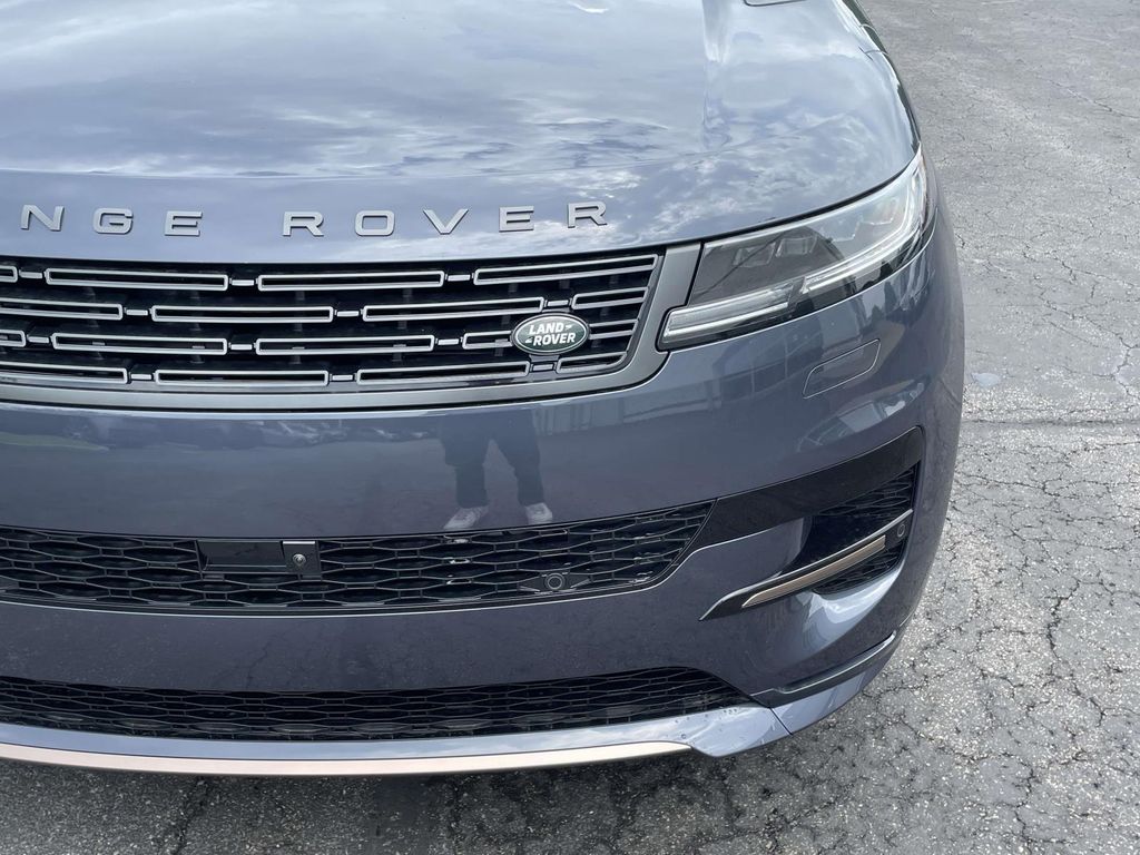 New 2026 Blue Land Rover Dynamic SE image 7