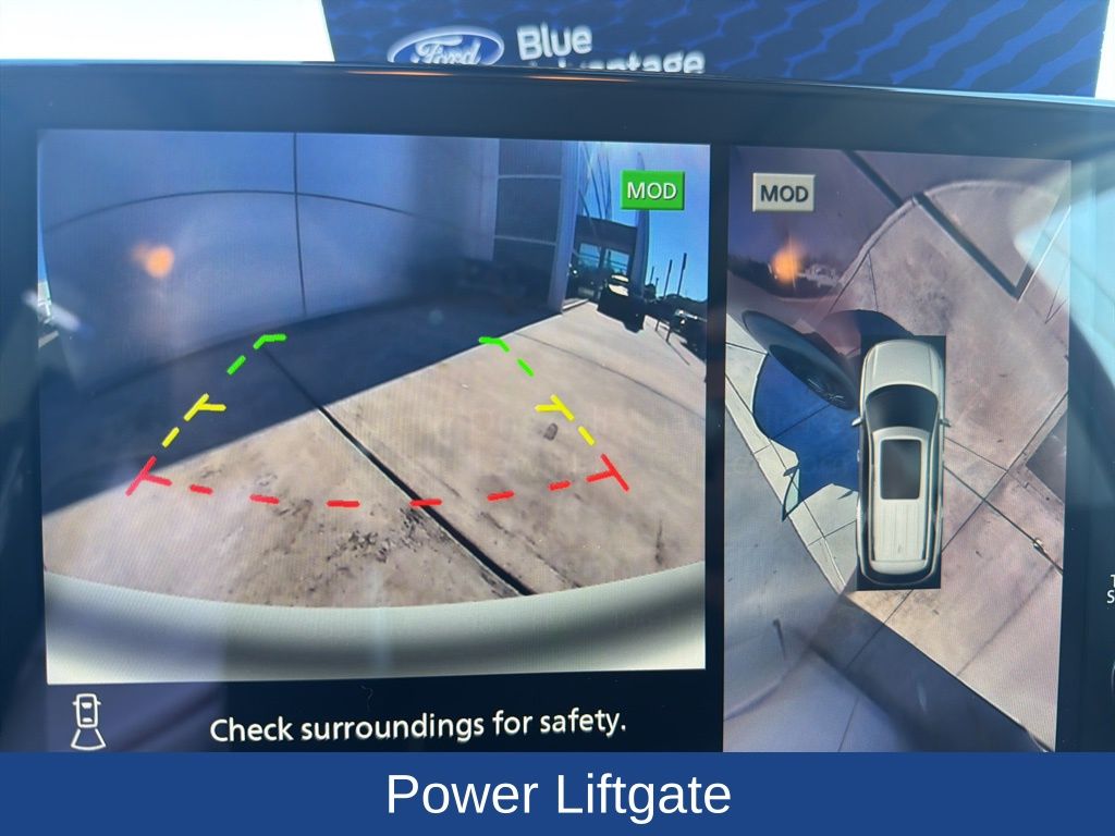 2022 Nissan Pathfinder SL 2WD