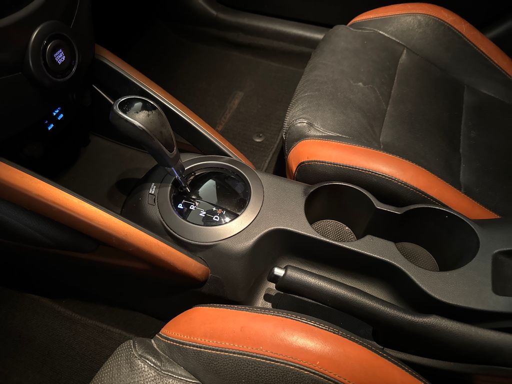 Used 2016 Orange Hyundai Turbo image 27