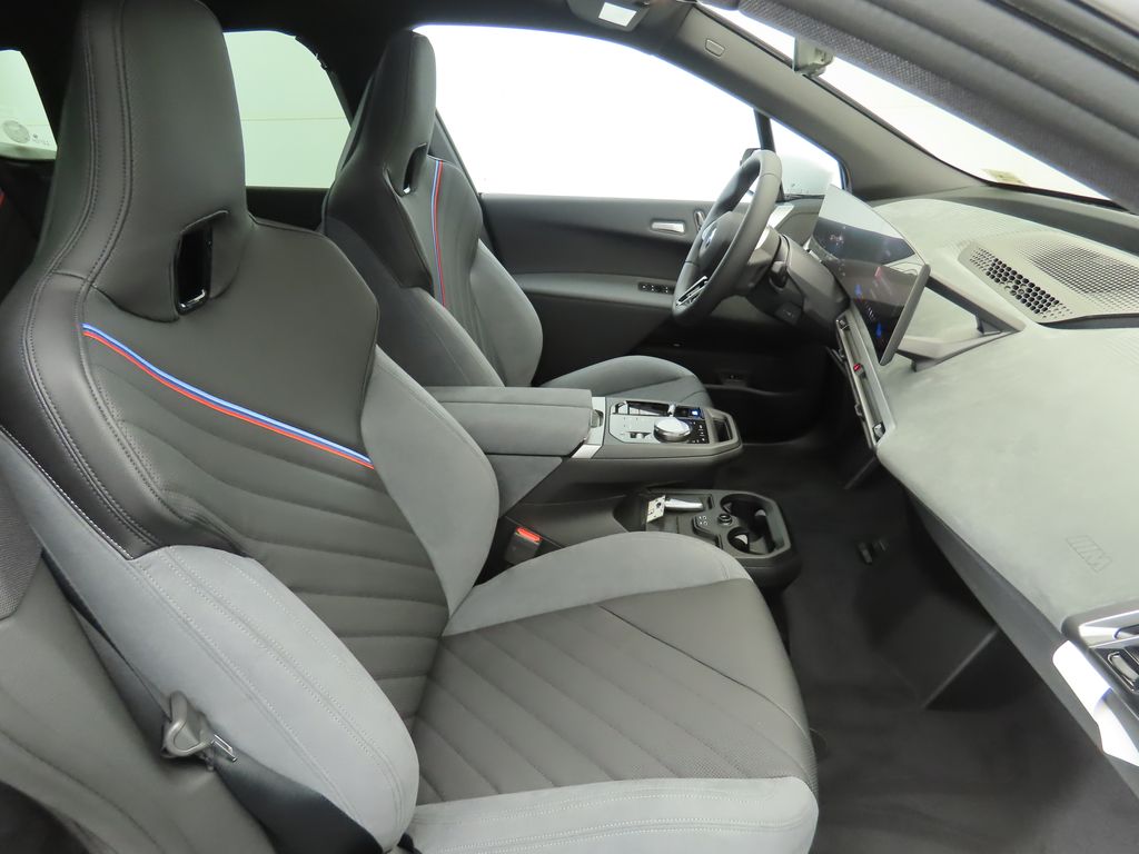 Thumbnail: 2026 BMW iX - 21