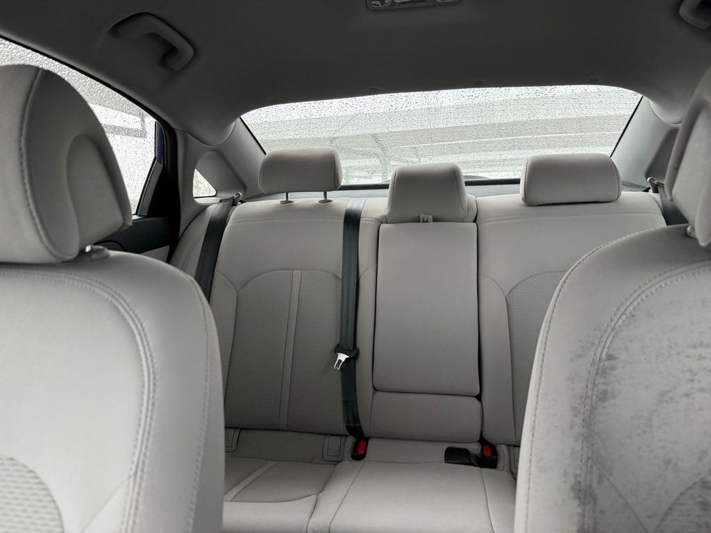 Thumbnail: 2015 Hyundai Sonata - 21