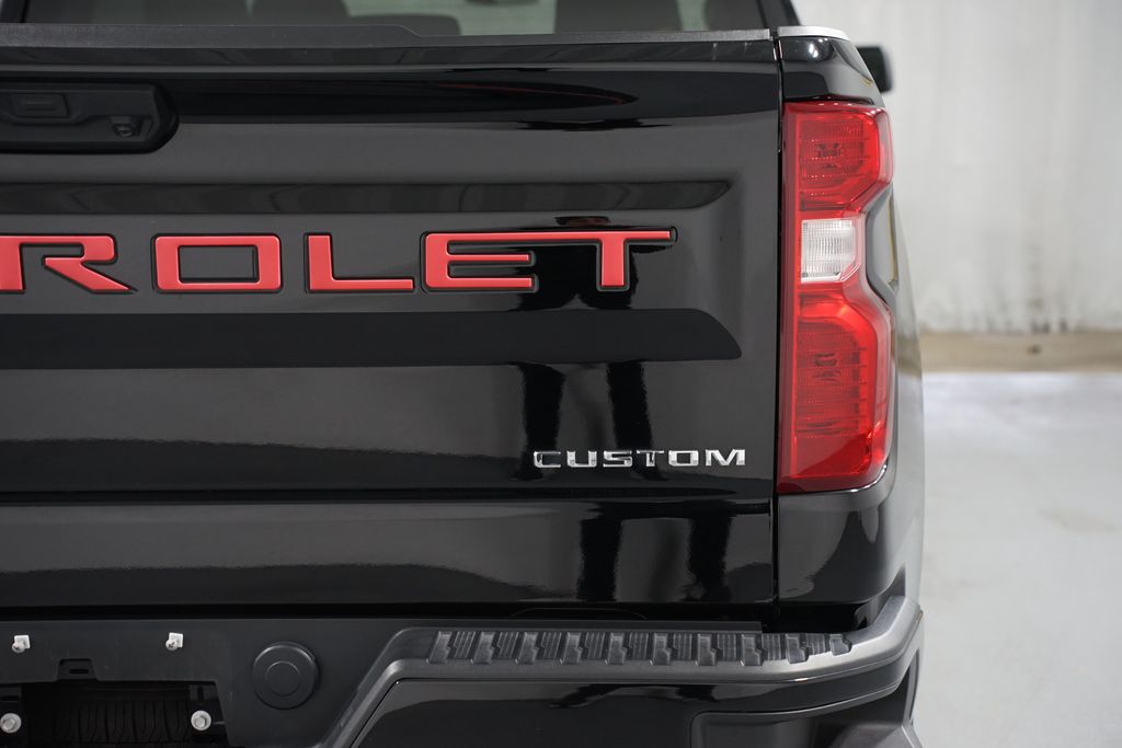 Thumbnail: 2024 Chevrolet Silverado 1500 - 10