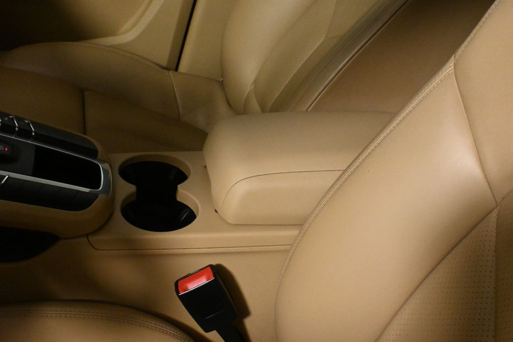 Thumbnail: 2018 Porsche Macan - 24