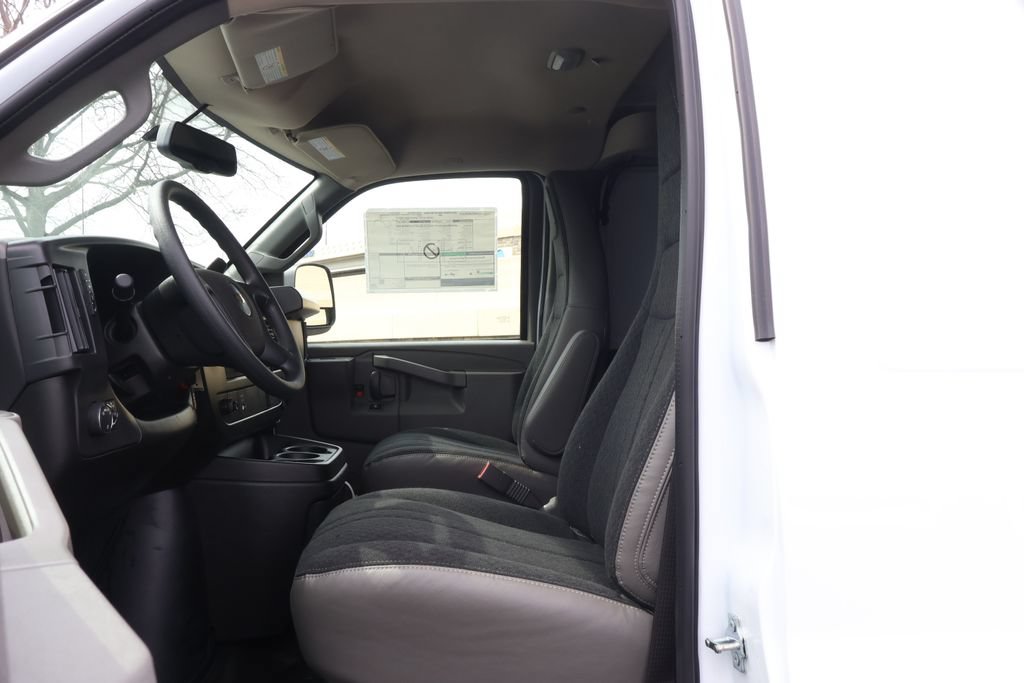 Thumbnail: 2026 Chevrolet Express - 14