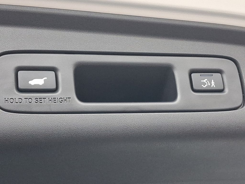 Thumbnail: 2025 Acura ADX - 31