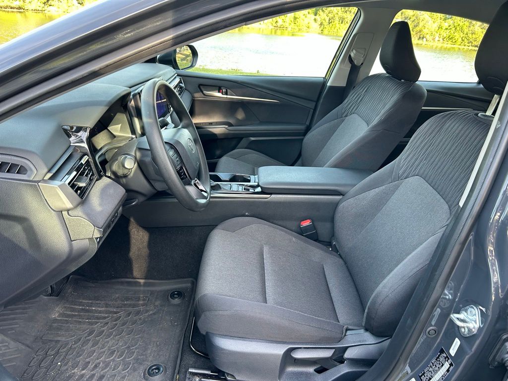 Thumbnail: 2025 Toyota Camry - 14