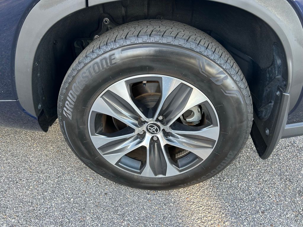 Thumbnail: 2025 Toyota Highlander - 9