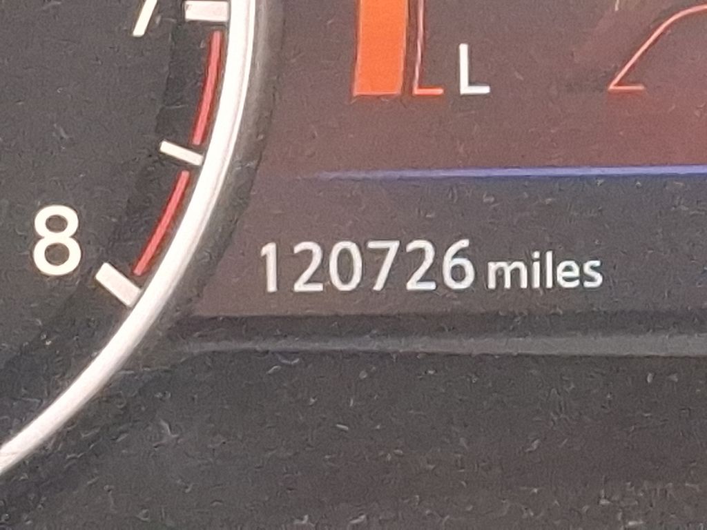 Thumbnail: 2017 Nissan Maxima - 21