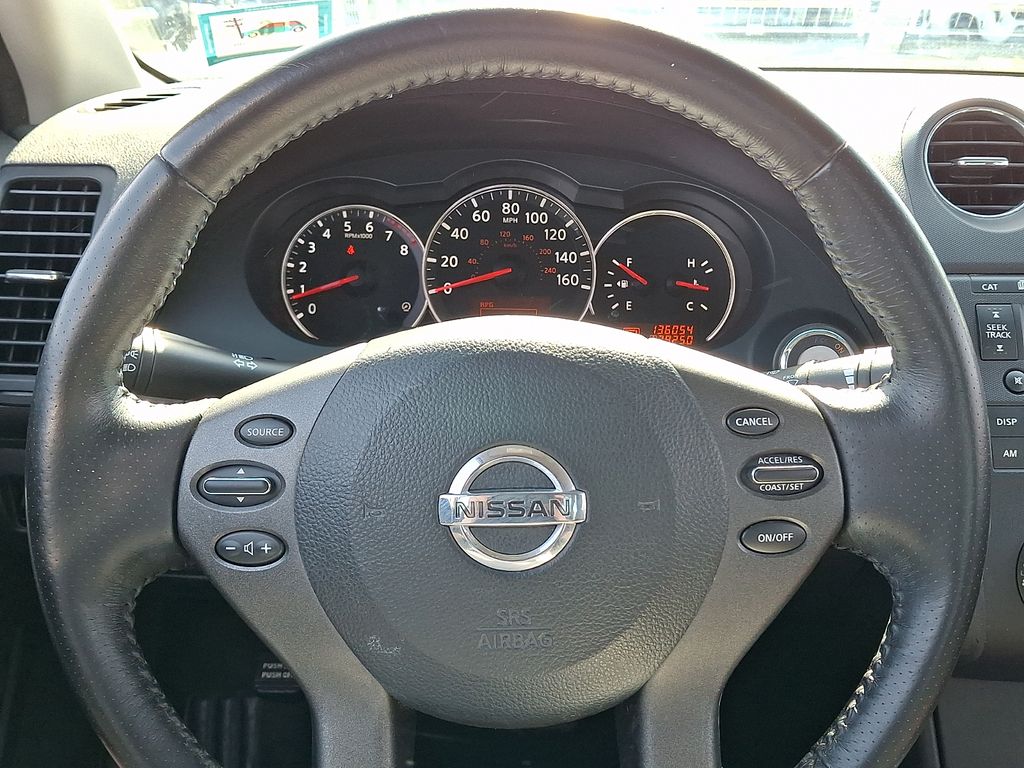 Thumbnail: 2010 Nissan Altima - 15